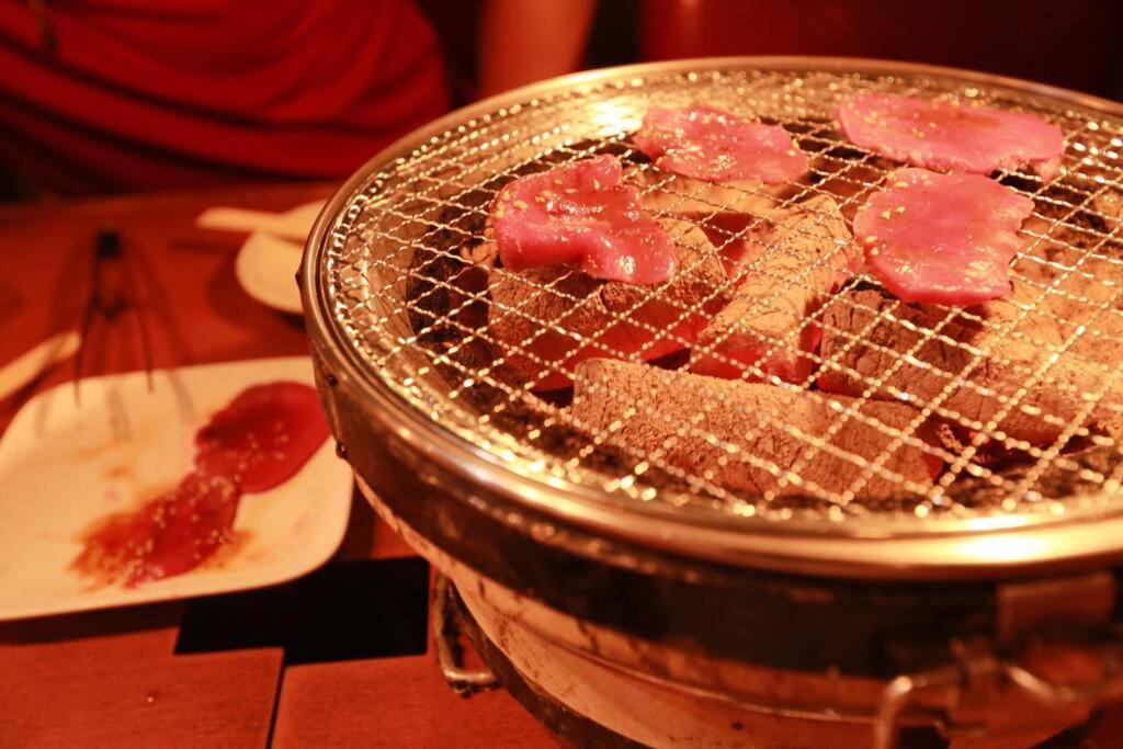 شقة Sanacion Motomachi 7 なんばで150平米の広々空間 最大14名 Netflix見れます أوساكا المظهر الخارجي الصورة